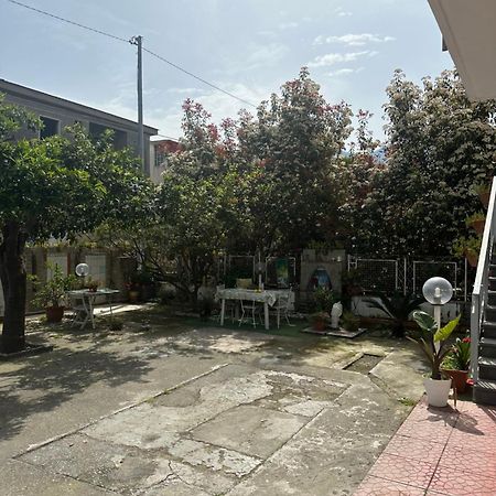 In Famiglia Apartment And Rooms For Pompei, Amalfi, Sorrento And Salerno Sant'Egidio del Monte Albino Extérieur photo