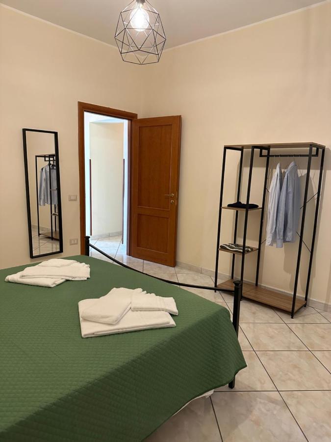 In Famiglia Apartment And Rooms For Pompei, Amalfi, Sorrento And Salerno Sant'Egidio del Monte Albino Extérieur photo